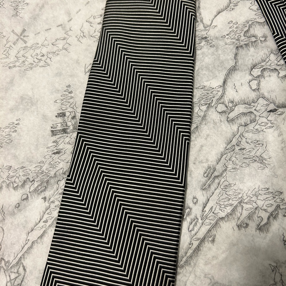 Men’s silk tie